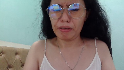 kylie696 live cam on Cam4