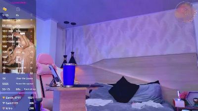 kyliehot_ live cam on Cam4