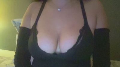laaatingirrl live cam on Cam4