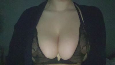 laaatingirrl live cam on Cam4