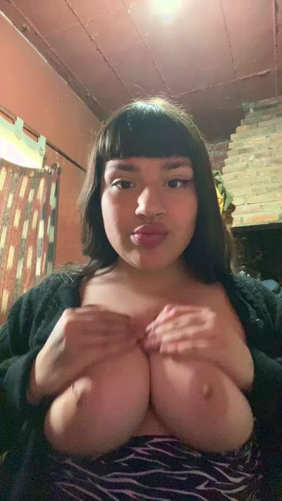 ladeldolar live cam on Cam4