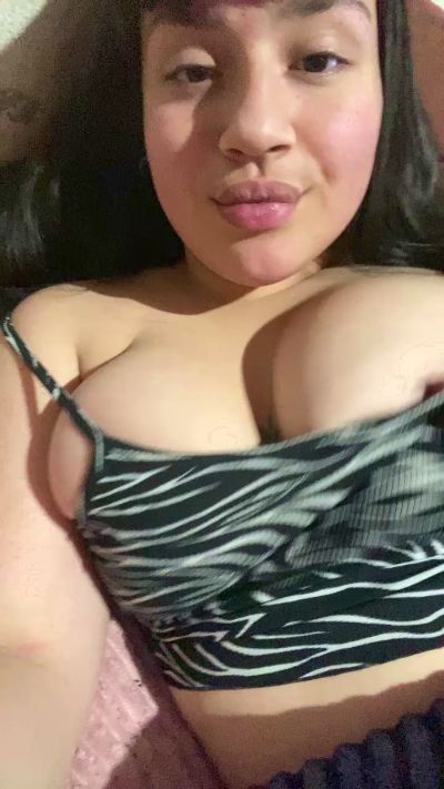 ladeldolar live cam on Cam4