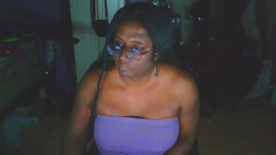 ladyblackbird live cam on Cam4