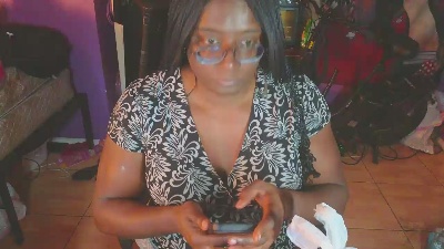 ladyblackbird live cam on Cam4
