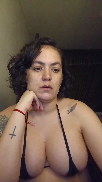 ladykyhara live cam on Cam4