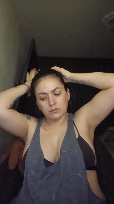 ladykyhara live cam on Cam4