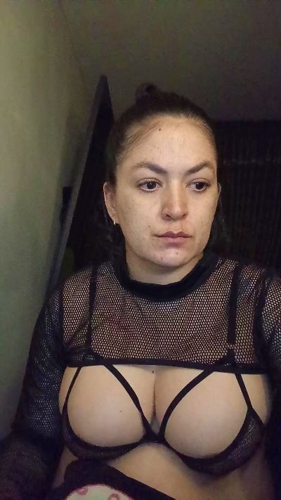 ladykyhara live cam on Cam4
