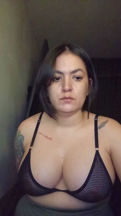 ladykyhara live cam on Cam4