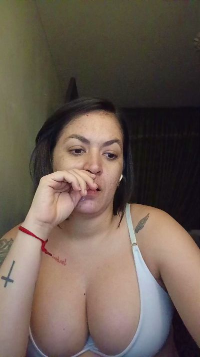 ladykyhara live cam on Cam4