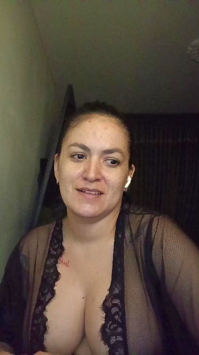 ladykyhara live cam on Cam4