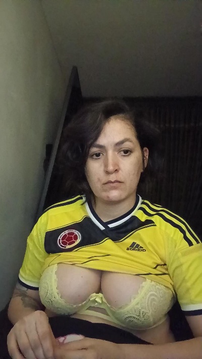 ladykyhara live cam on Cam4