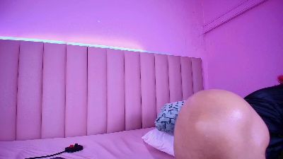 ladymonserrat live cam on Cam4