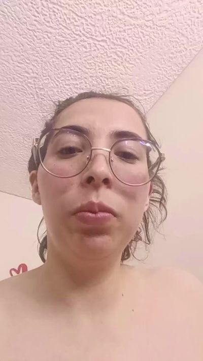 ladysophia1 live cam on Cam4