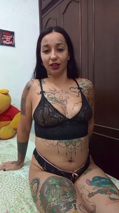 lahhot live cam on Cam4