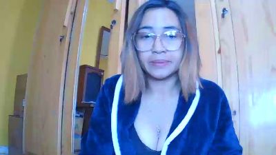 lalaina7 live cam on Cam4