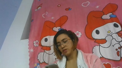 lalaina7 live cam on Cam4