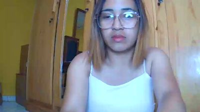 lalaina7 live cam on Cam4