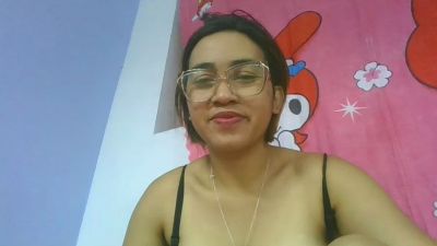 lalaina7 live cam on Cam4