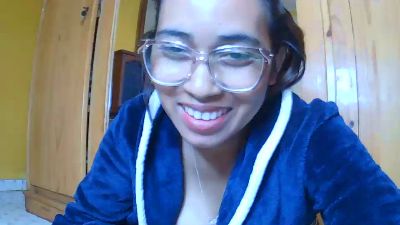 lalaina7 live cam on Cam4