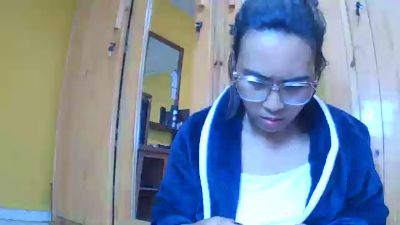 lalaina7 live cam on Cam4