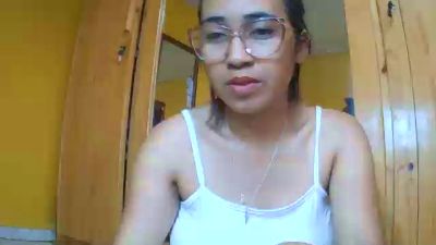 lalaina7 live cam on Cam4