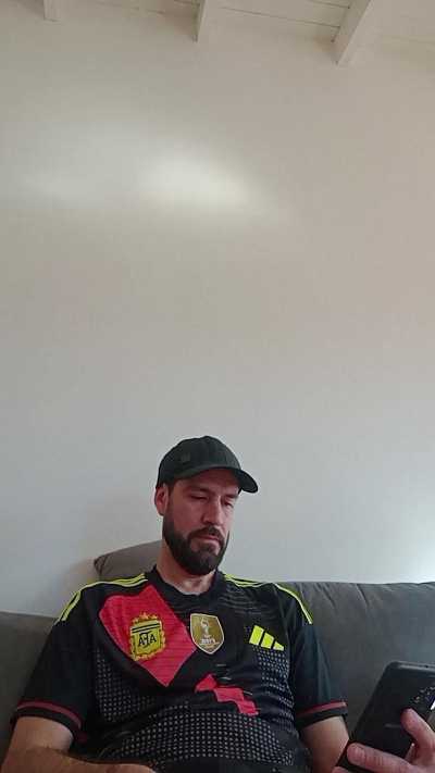 laliebre872 live cam on Cam4