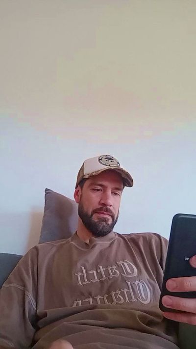 laliebre872 live cam on Cam4