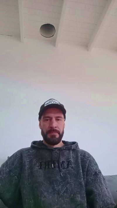 laliebre872 live cam on Cam4