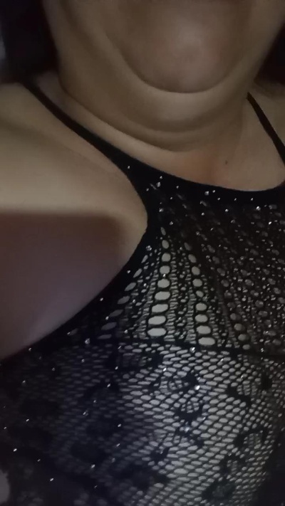 lalinda60 live cam on Cam4
