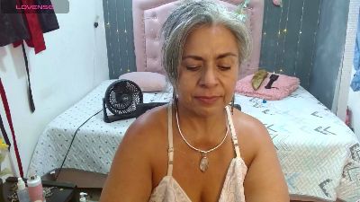 lalisha_96 live cam on Cam4
