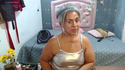 lalisha_96 live cam on Cam4