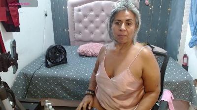 lalisha_96 live cam on Cam4