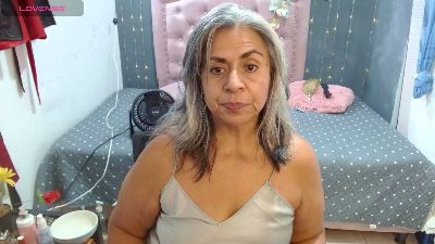 lalisha_96 live cam on Cam4