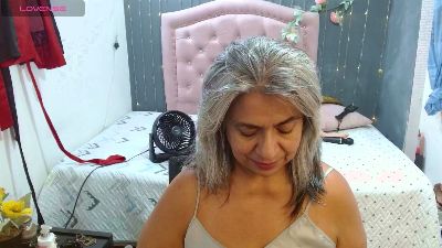 lalisha_96 live cam on Cam4