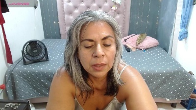 lalisha_96 live cam on Cam4