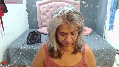 lalisha_96 live cam on Cam4