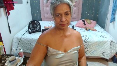 lalisha_96 live cam on Cam4