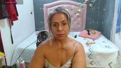 lalisha_96 live cam on Cam4
