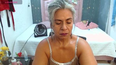 lalisha_96 live cam on Cam4