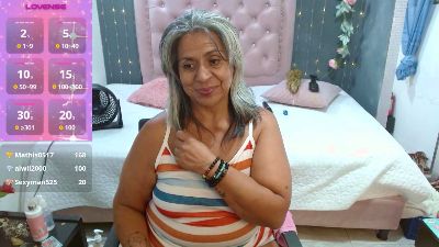 lalisha_96 live cam on Cam4