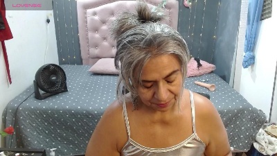 lalisha_96 live cam on Cam4