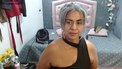 lalisha_96 live cam on Cam4