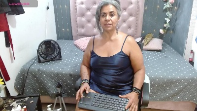 lalisha_96 live cam on Cam4