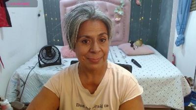 lalisha_96 live cam on Cam4