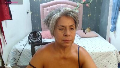 lalisha_96 live cam on Cam4