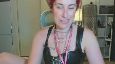 lalita8 live cam on Cam4