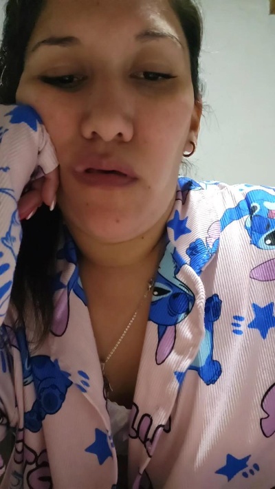 lalu27 live cam on Cam4