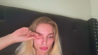 lanasharapovax live cam on Cam4