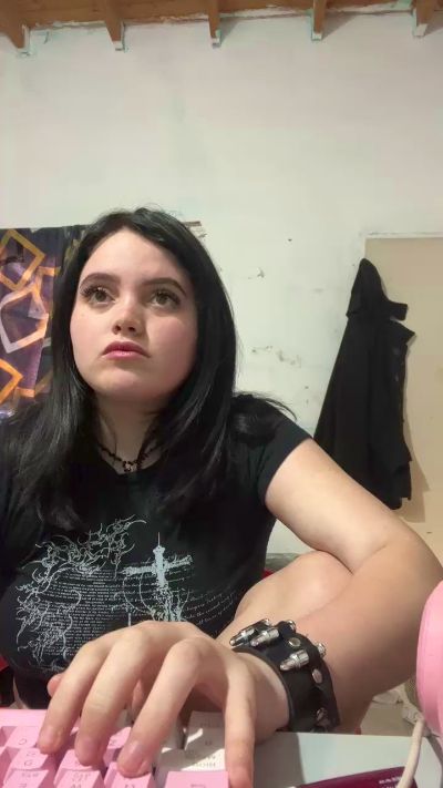 lapibadelashell live cam on Cam4