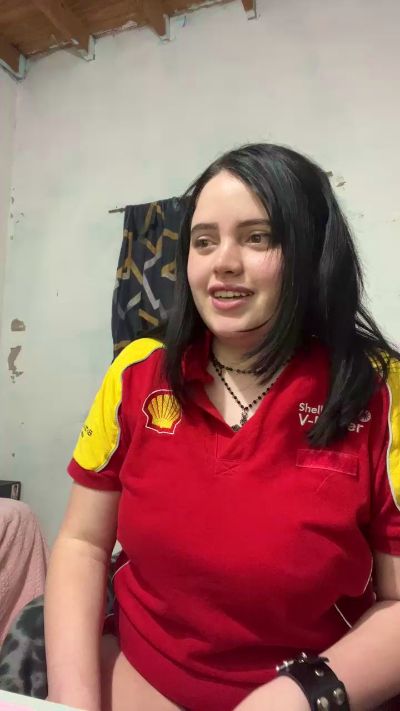 lapibadelashell live cam on Cam4